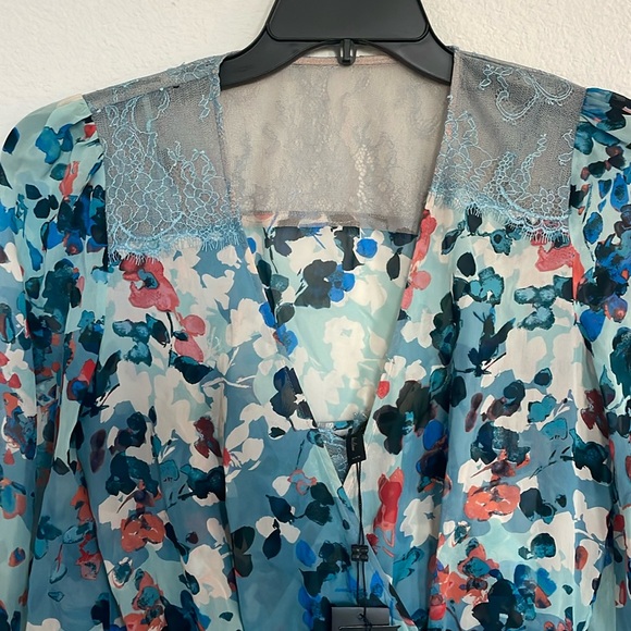 BCBG MaxAzria Adelynn Long Sleeve Lace Yolk Silk Chiffon Mini Dress, NWT, XXS - Picture 3 of 9